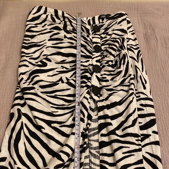 Zebra Print Black and White Women's Skirt. Size S . Style 8273/595/084 - Picture 9 of 10